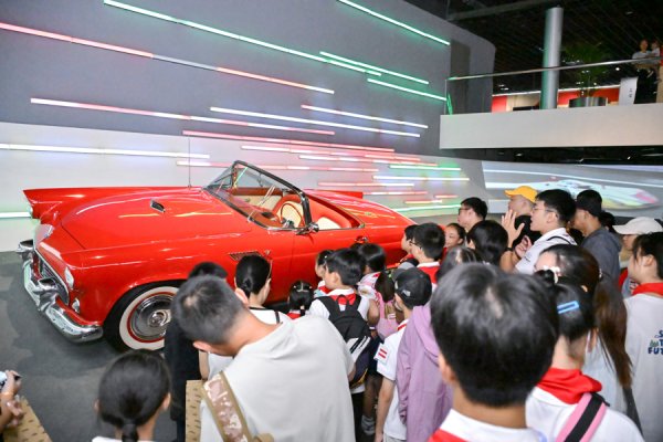 冠盈配资 深度参观+手工DIY+灯光秀，这个博物馆开启科普公益探索日活动